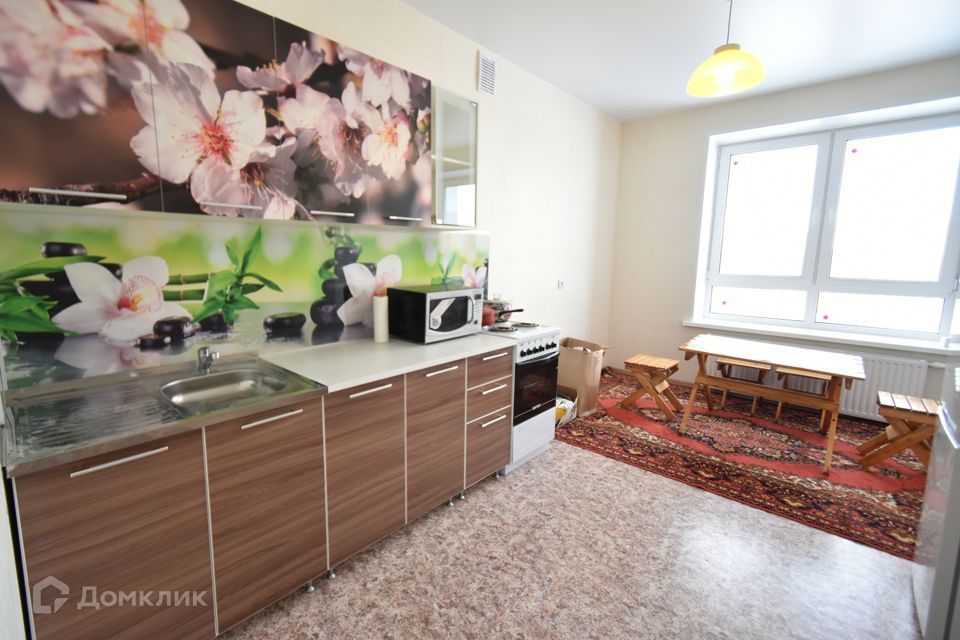 Сдаётся 3-комнатная квартира, 96 м²