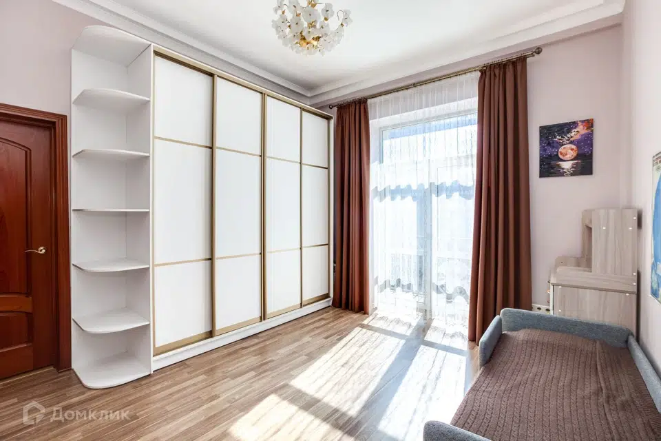 Продаётся 3-комнатная квартира, 91 м²