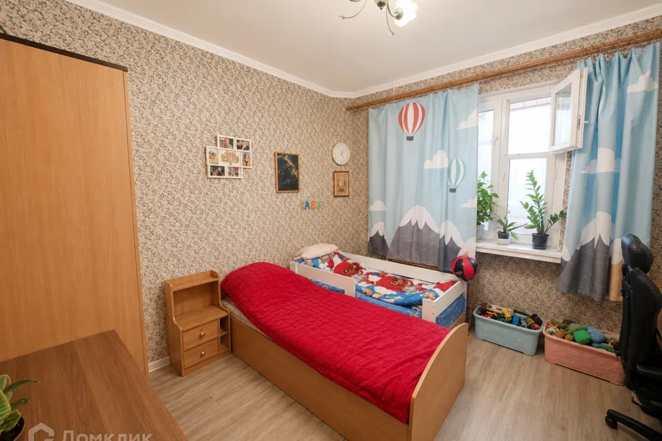 Продаётся 3-комнатная квартира, 74.2 м²