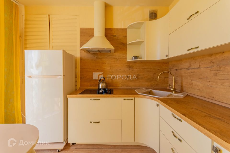 Продаётся 1-комнатная квартира, 42.3 м²