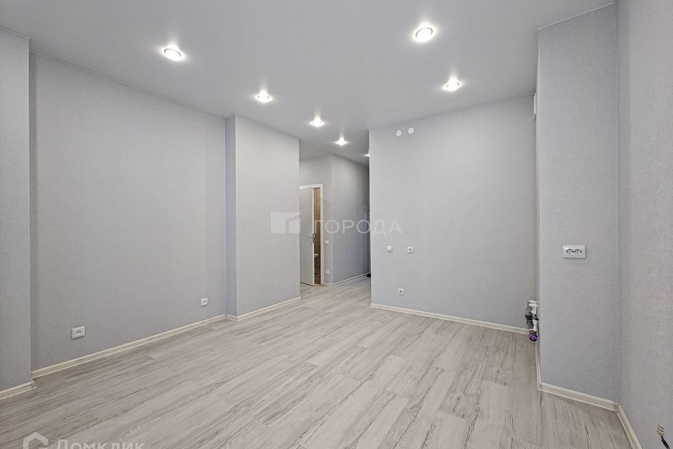 Продаётся 4-комнатная квартира, 65.5 м²