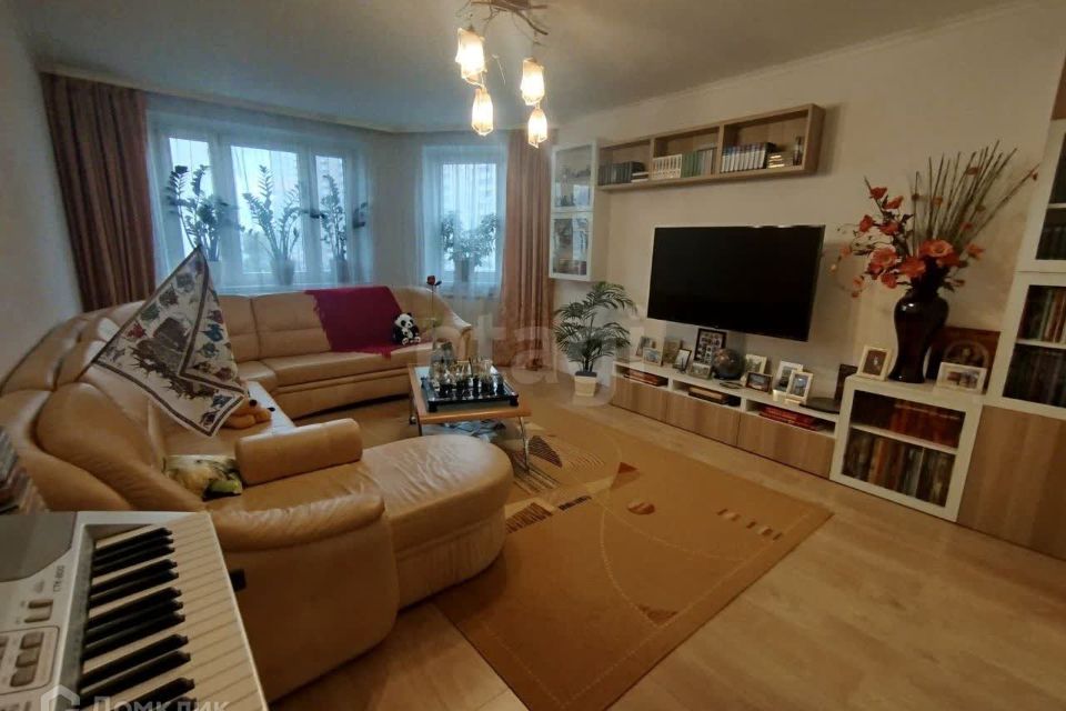 Продаётся 3-комнатная квартира, 96.9 м²