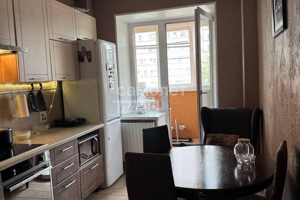 Продаётся 3-комнатная квартира, 70.4 м²