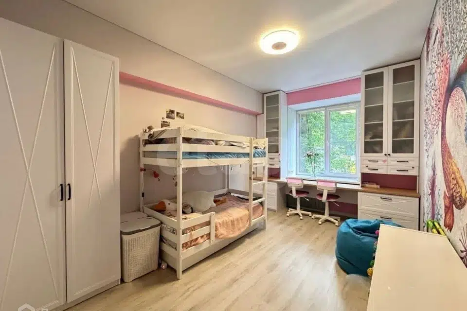 Продаётся 3-комнатная квартира, 68.2 м²