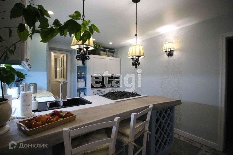 Продаётся 4-комнатная квартира, 84.9 м²