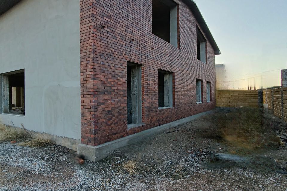 Продаётся 2-этажный дом, 500 м²