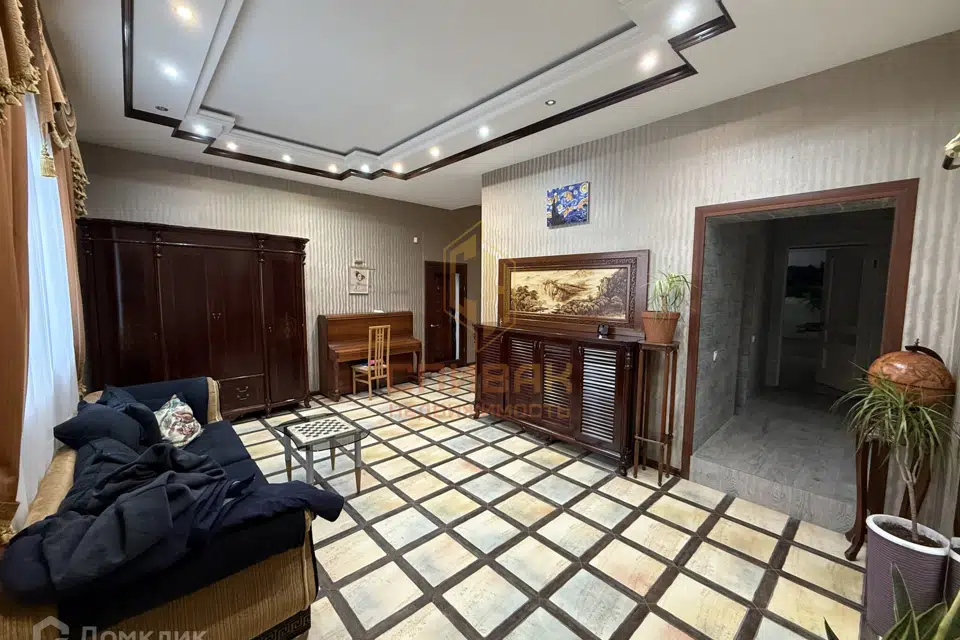 Продаётся 2-этажный дом, 403.1 м²