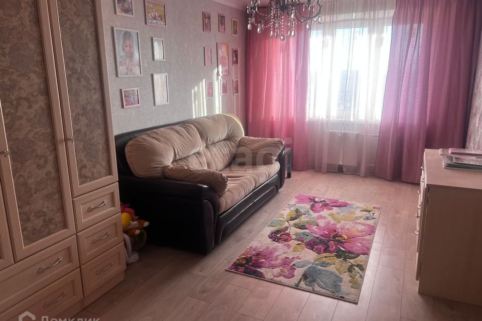 Продаётся 2-комнатная квартира, 65 м²