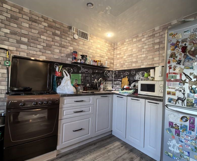 Продаётся 3-комнатная квартира, 61.4 м²