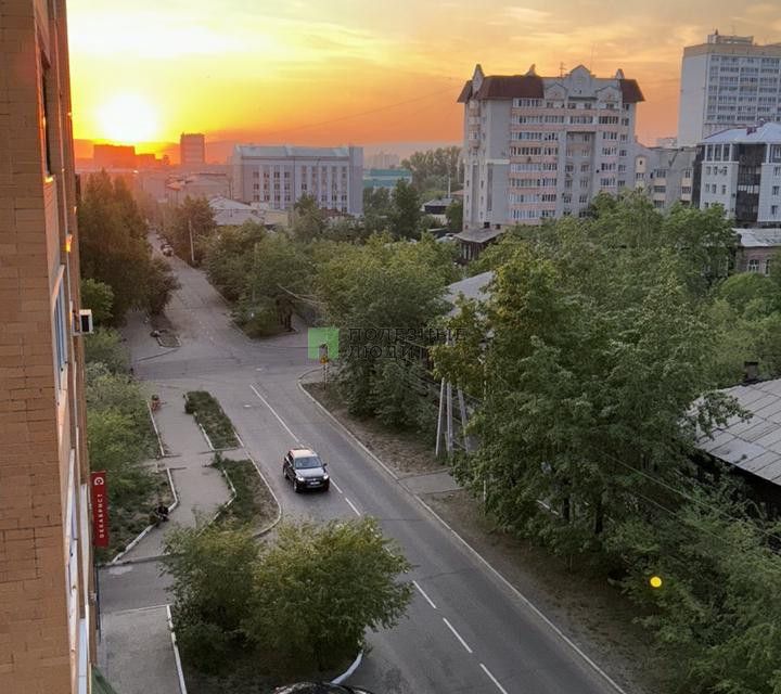 Продаётся 2-комнатная квартира, 79.3 м²
