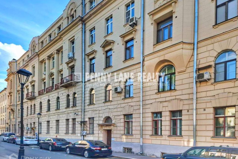 Продаётся 5-комнатная квартира, 150 м²
