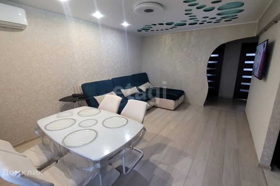 Продаётся 3-комнатная квартира, 59.5 м²