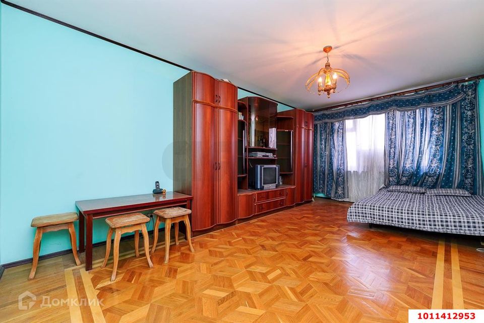 Продаётся 1-комнатная квартира, 41 м²
