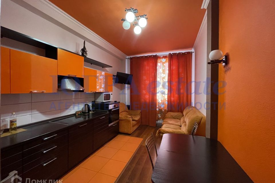 Продаётся 1-комнатная квартира, 49.2 м²