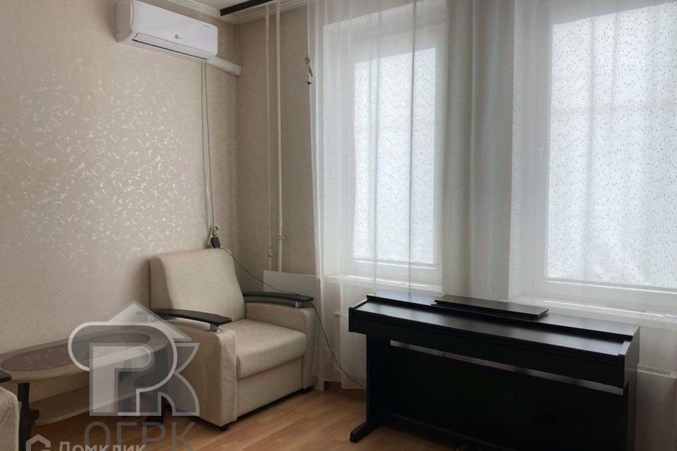 Продаётся 1-комнатная квартира, 38 м²