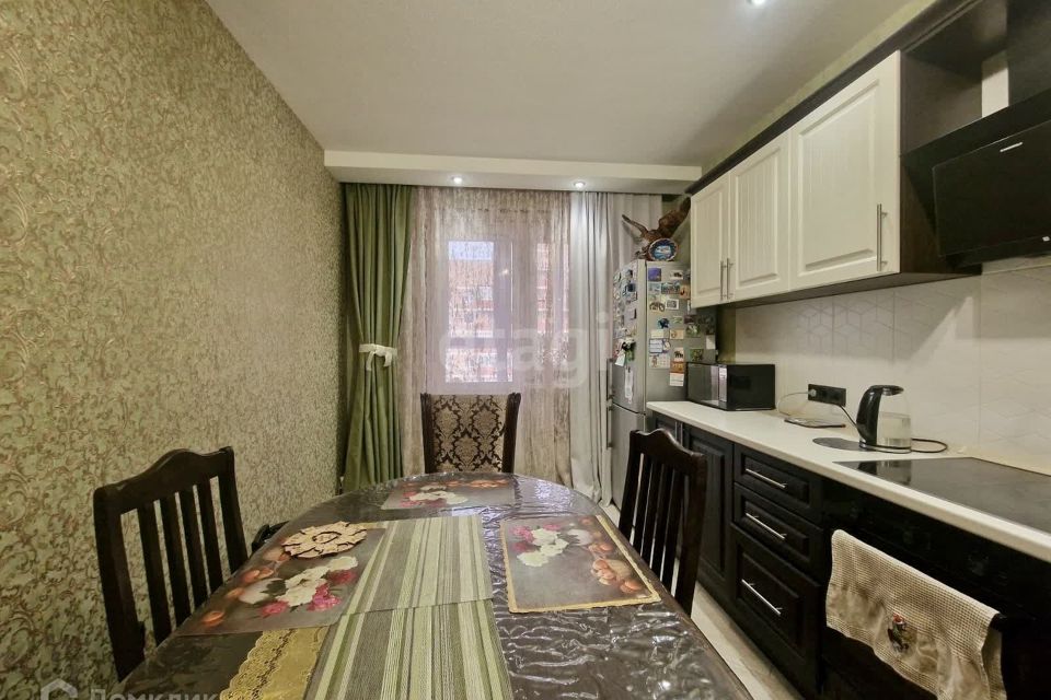 Продаётся 2-комнатная квартира, 60.5 м²