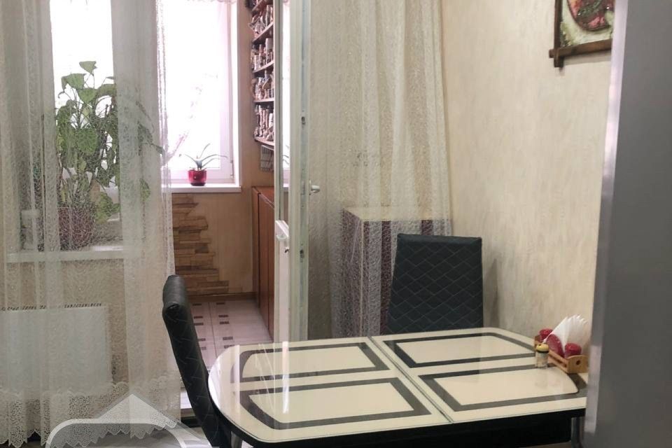 Продаётся 3-комнатная квартира, 57.8 м²