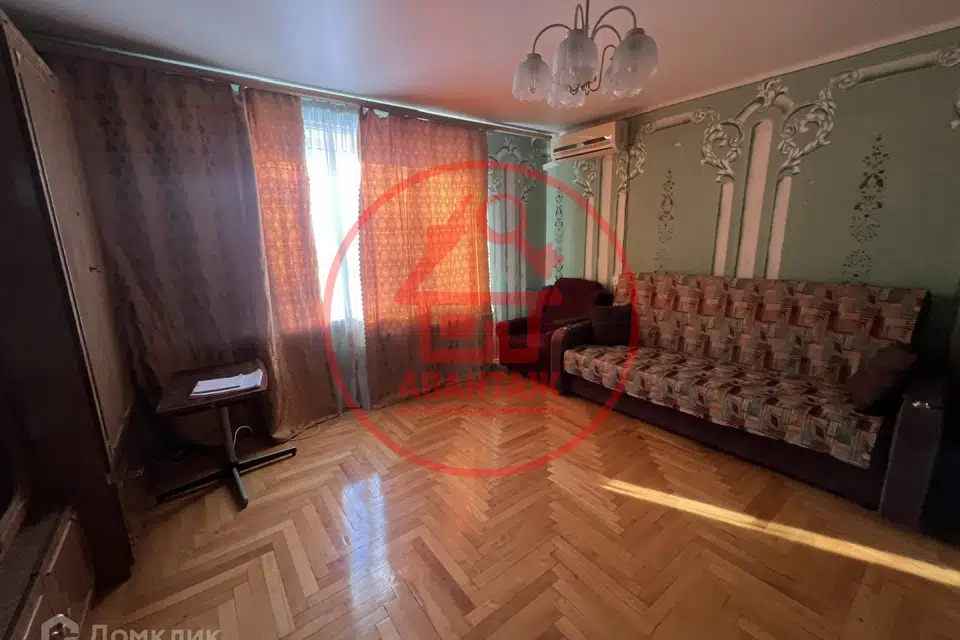 Продаётся 3-комнатная квартира, 63.8 м²