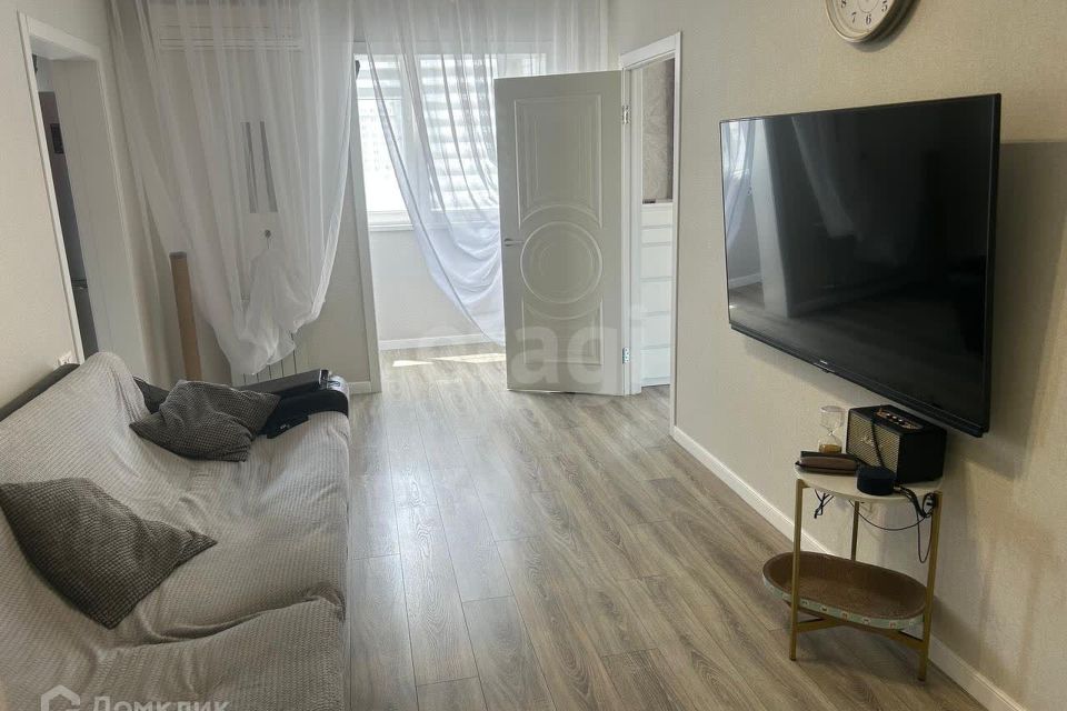 Продаётся 3-комнатная квартира, 57.3 м²
