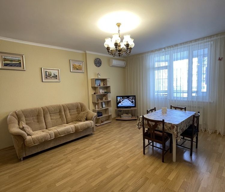 Продаётся 2-комнатная квартира, 96 м²