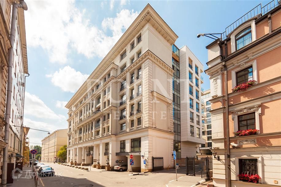 Продаётся 4-комнатная квартира, 169 м²