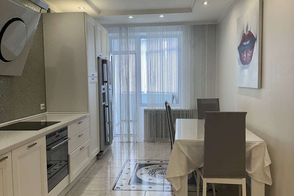 Сдаётся 2-комнатная квартира, 85 м²