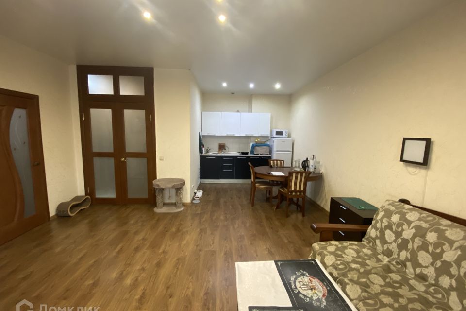 Продаётся 1-комнатная квартира, 53 м²