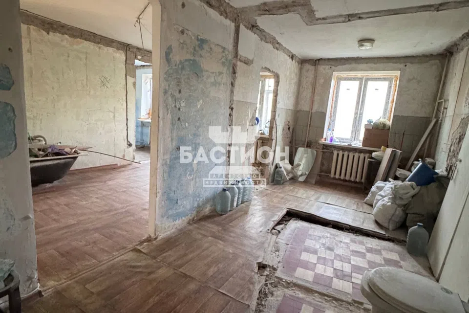 Продаётся 3-комнатная квартира, 57.3 м²