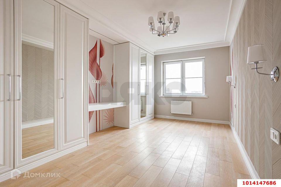 Продаётся 2-комнатная квартира, 71.6 м²