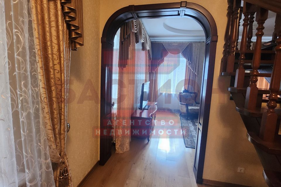 Продаётся таунхаус, 2-эт., 271 м²