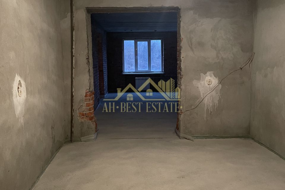 Продаётся 5-комнатная квартира, 142 м²