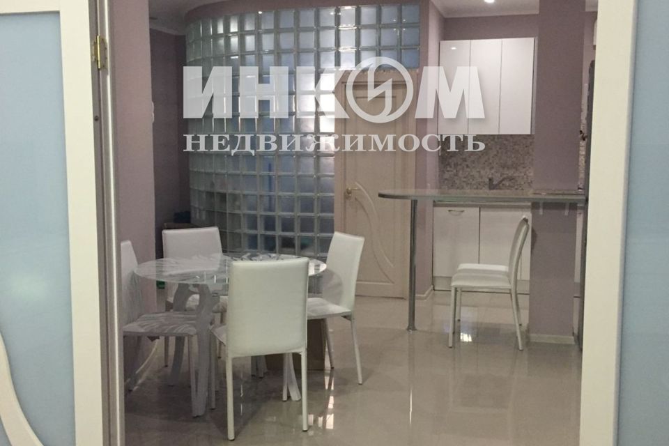 Продаётся 2-комнатная квартира, 73 м²