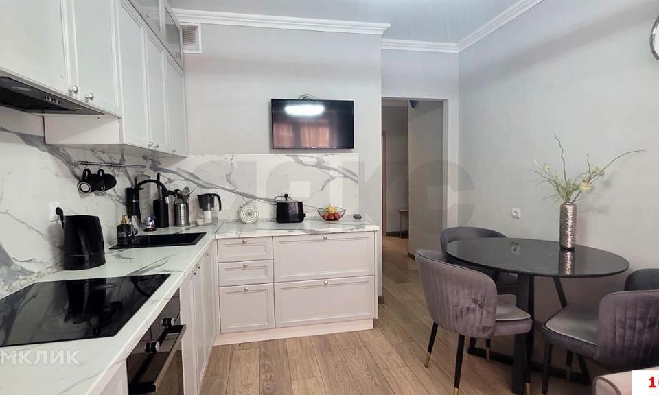Продаётся 2-комнатная квартира, 65 м²