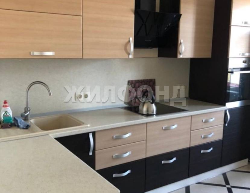 Продаётся 2-комнатная квартира, 62 м²