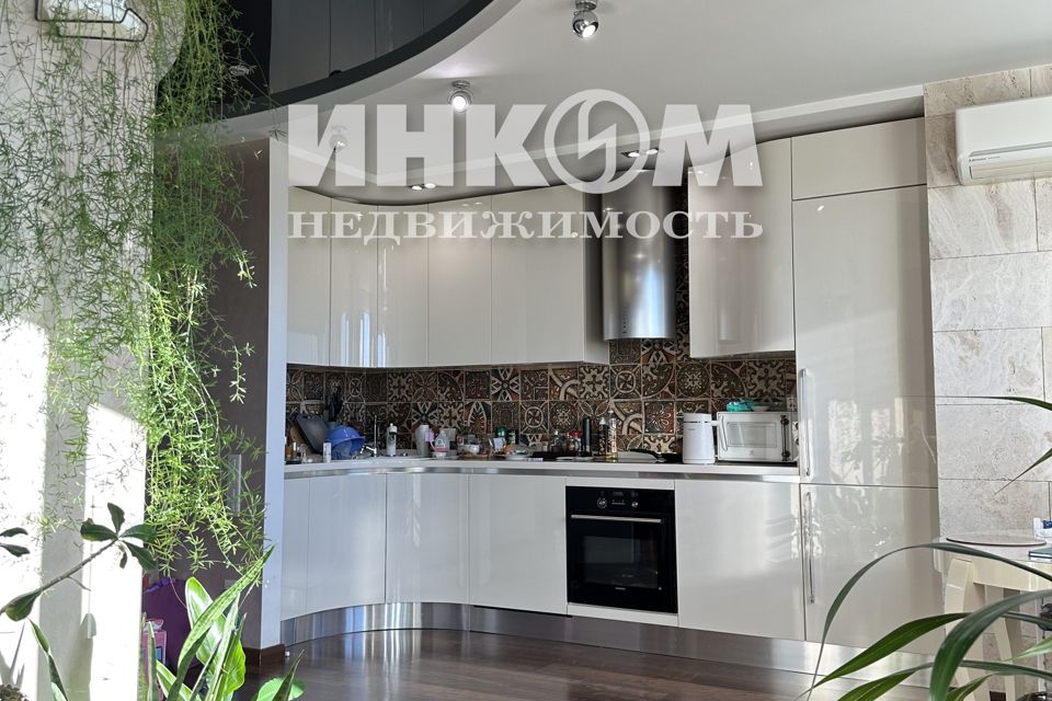 Продаётся 2-комнатная квартира, 68.4 м²