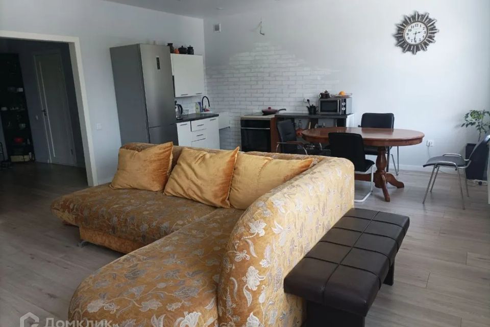 Продаётся 2-комнатная квартира, 93.4 м²