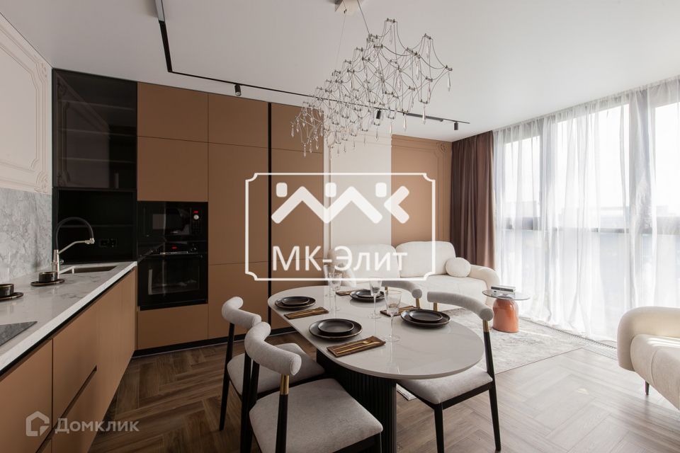 Продаётся 3-комнатная квартира, 102.5 м²
