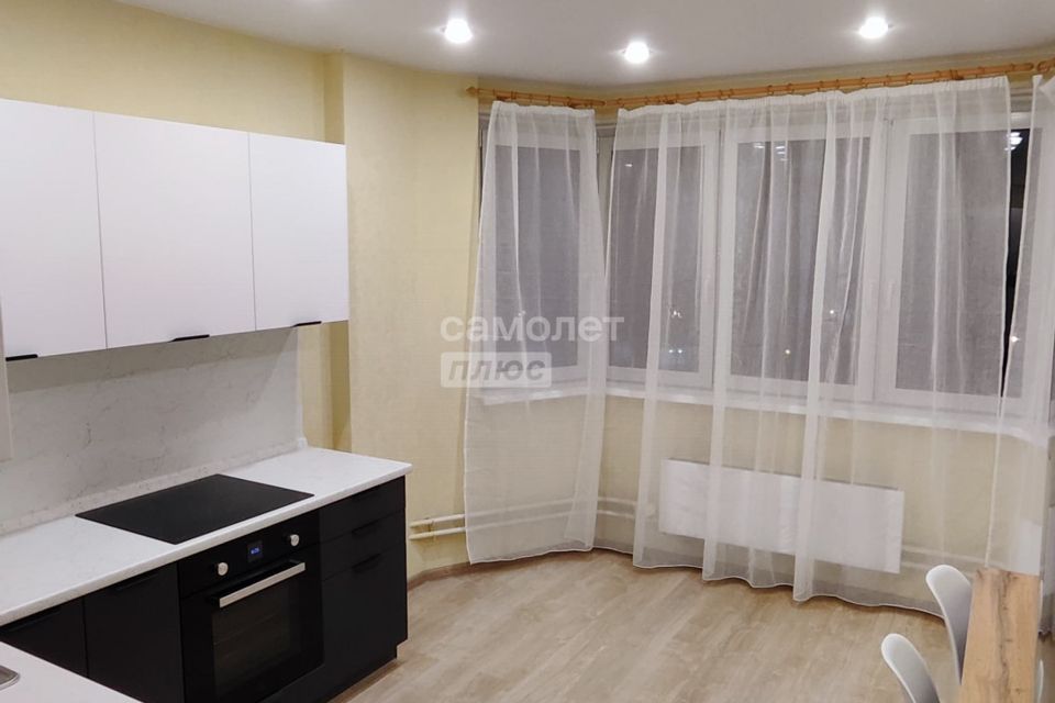 Сдаётся 2-комнатная квартира, 59.8 м²