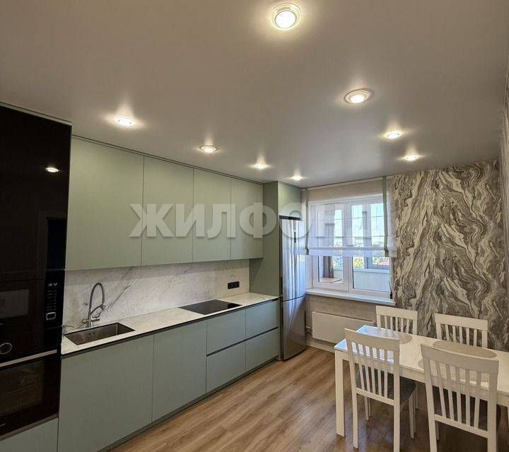 Продаётся 3-комнатная квартира, 77 м²