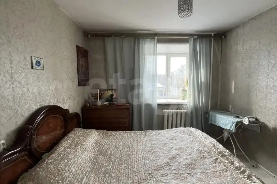 Продаётся 4-комнатная квартира, 64 м²