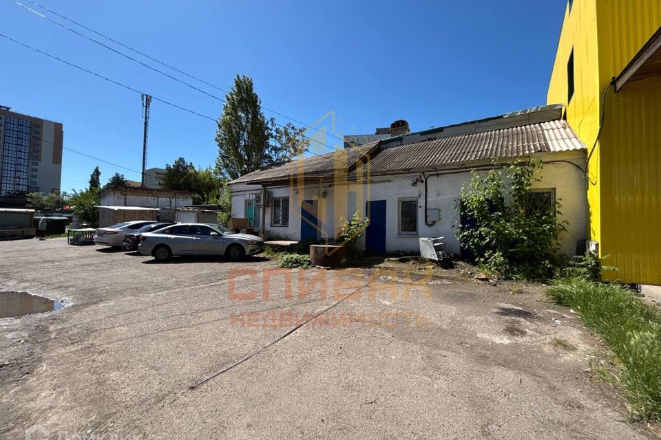 Продаётся торговое помещение, 173.5 м²