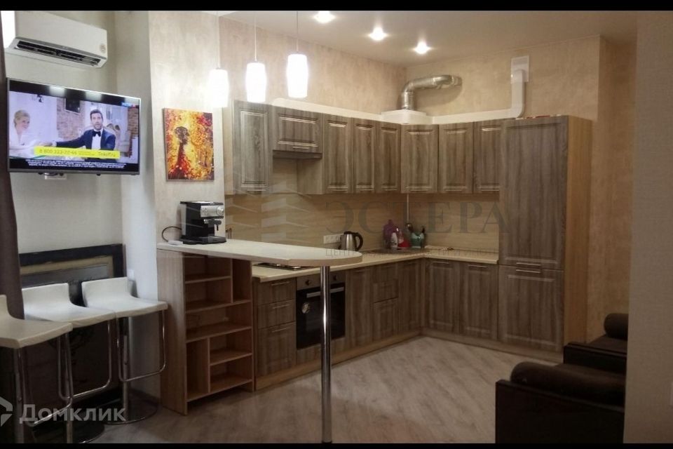 Продаётся 1-комнатная квартира, 42 м²