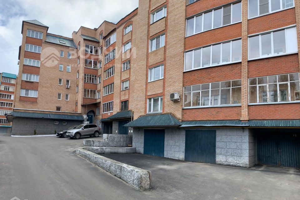 Продаётся 3-комнатная квартира, 110 м²