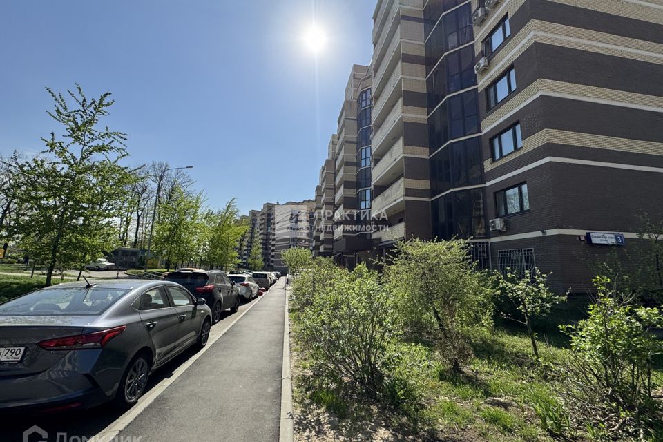 Продаётся 1-комнатная квартира, 43.2 м²