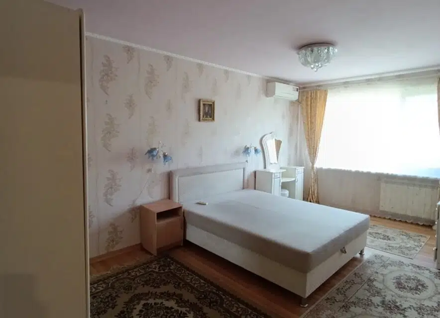 Продаётся 3-комнатная квартира, 60 м²