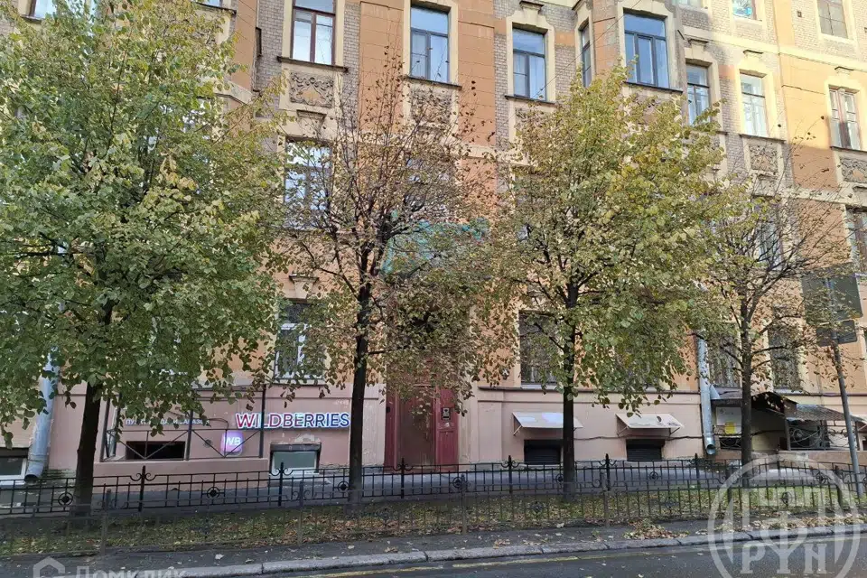 Продаётся 8-комнатная квартира, 120.4 м²