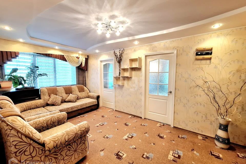 Продаётся 4-комнатная квартира, 62.2 м²