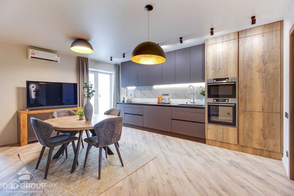 Продаётся 2-комнатная квартира, 89.6 м²
