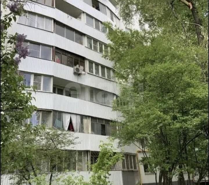 Продаётся комната в 3-комн. квартире, 14.4 м²