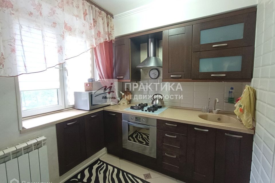Продаётся 3-комнатная квартира, 49.7 м²